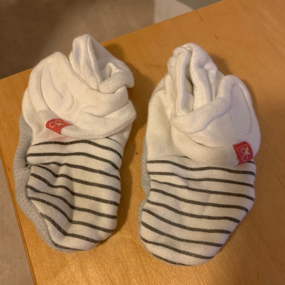 Goumikids booties 6-12 months
